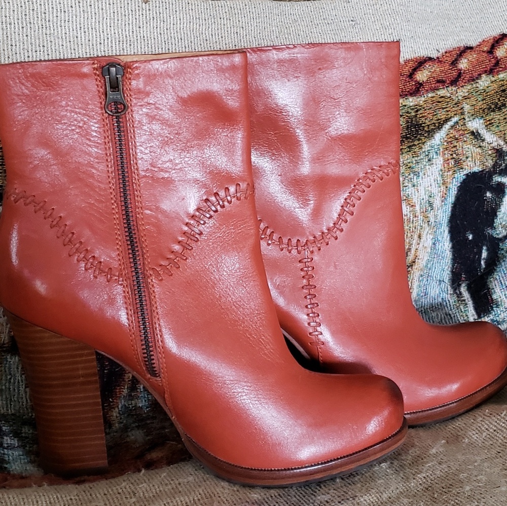 Korkease Boots